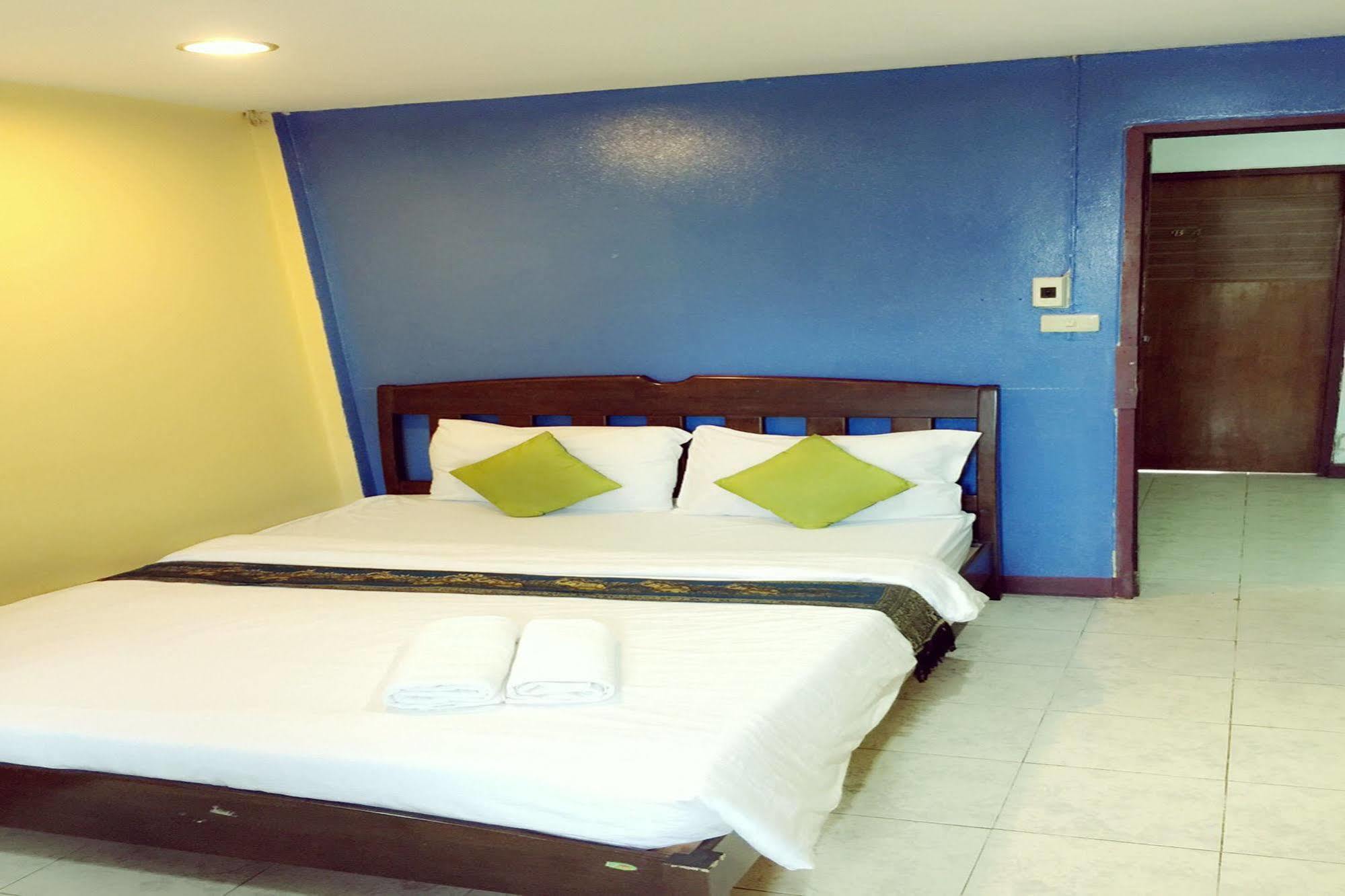 Lalit Guesthouse 2 차암 외부 사진