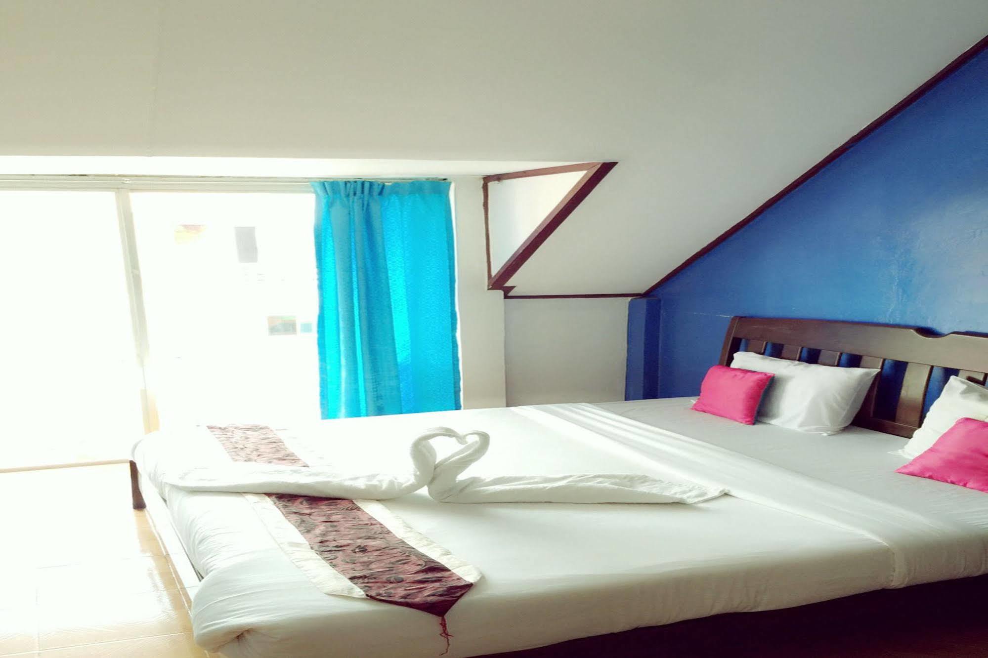 Lalit Guesthouse 2 차암 외부 사진